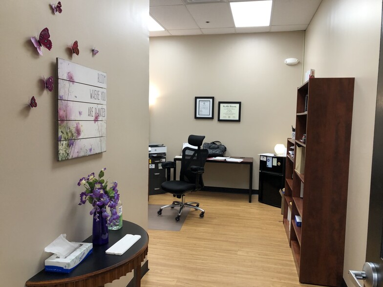 More Photos Of 1715 Madison Ave, Covington Storefront Retail Office For Lease
