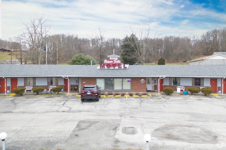 More Photos Of 7257 Big Beaver Blvd, Beaver Falls Hospitality For Sale