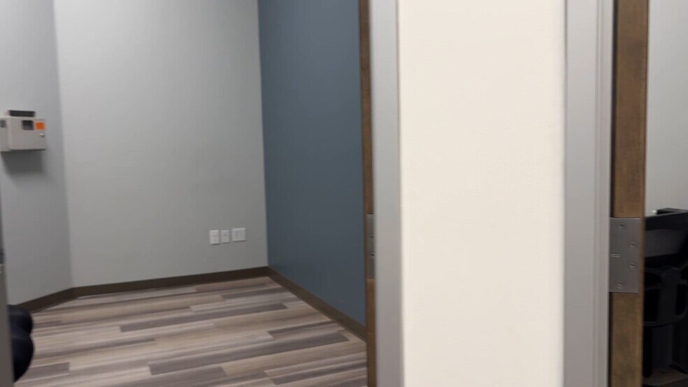 More Photos Of 13331 W Indian School Rd, Litchfield Park General Retail For Lease
