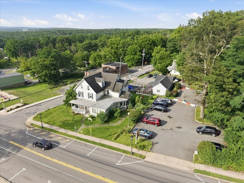 More Photos Of 1398 Pocono Blvd, Mount Pocono Office For Sale