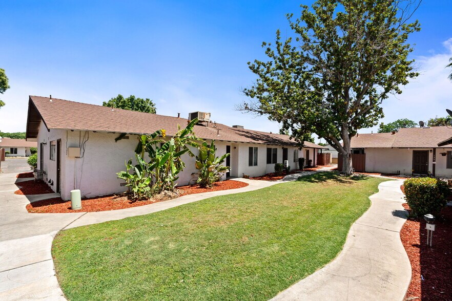 More Photos Of 3025-3049 E Gettysburg Ave, Fresno Apartments For Sale