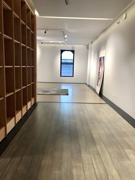 More Photos Of 14 E 55th St, New York General Retail For Sale