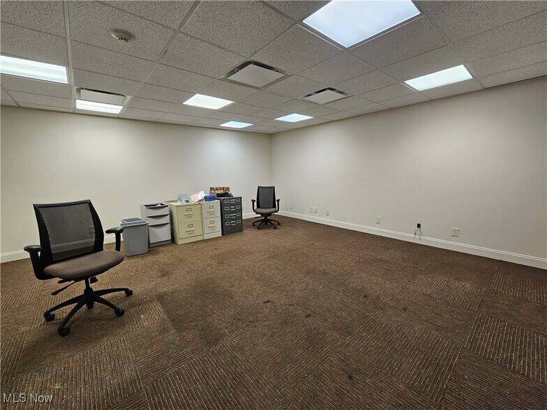 More Photos Of 1344 Cove Rd, Weirton Flex For Sale