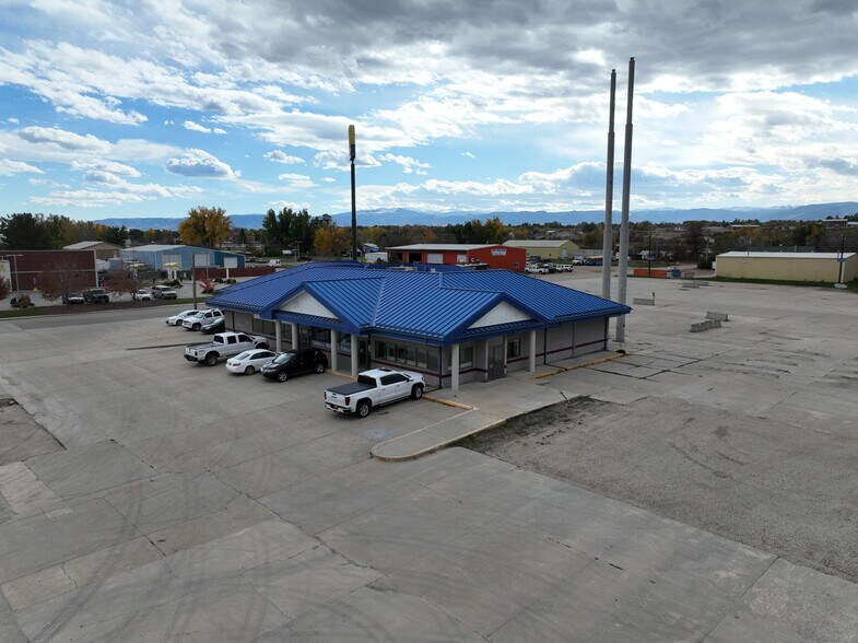 More Photos Of 2617 N Main St, Sheridan Freestanding For Sale