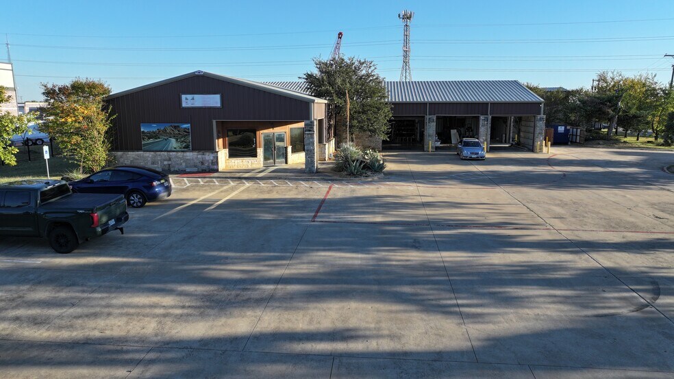 More Photos Of 3625 Valley Vista Dr, Fort Worth Warehouse For Sale