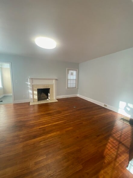 More Photos Of 5560 Jonesboro Rd, Lake City Office For Sale