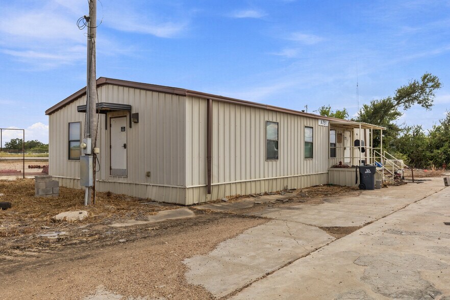 More Photos Of 1885 FM 448, Giddings Warehouse For Sale