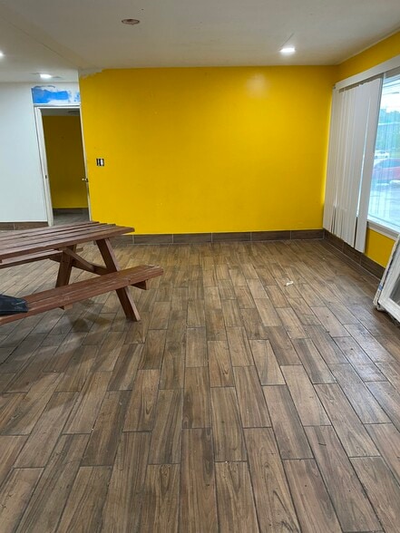 More Photos Of 6154 Michigan Rd, Indianapolis Office For Lease