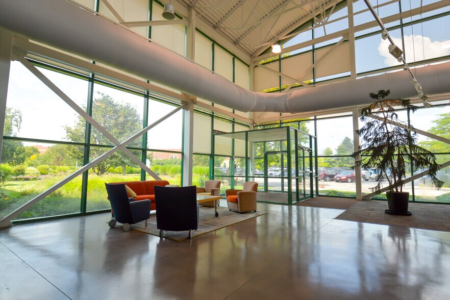 More Photos Of 888 Dayton St, Yellow Springs Warehouse For Lease