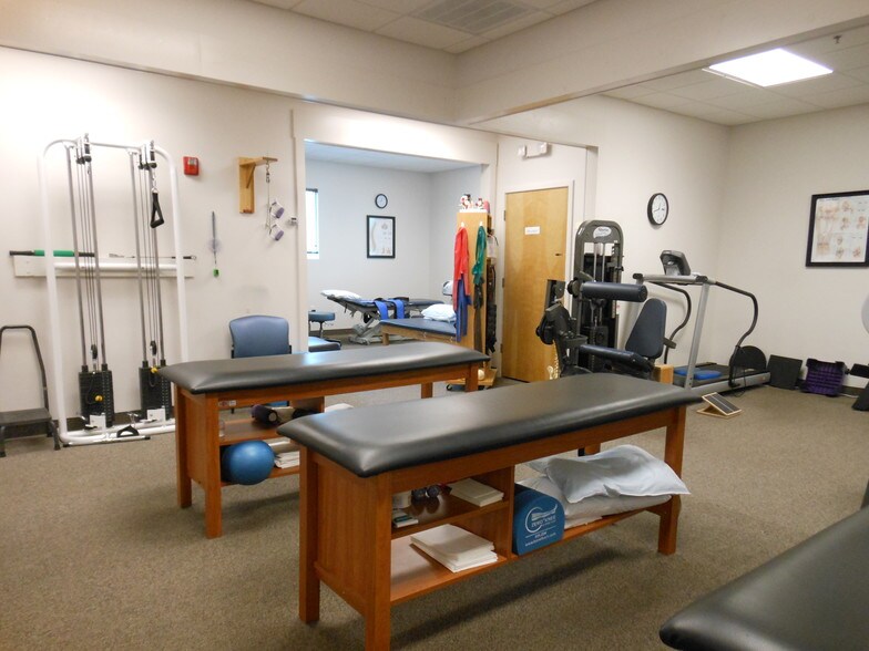 More Photos Of 201 W Guava St, The Villages Medical For Lease
