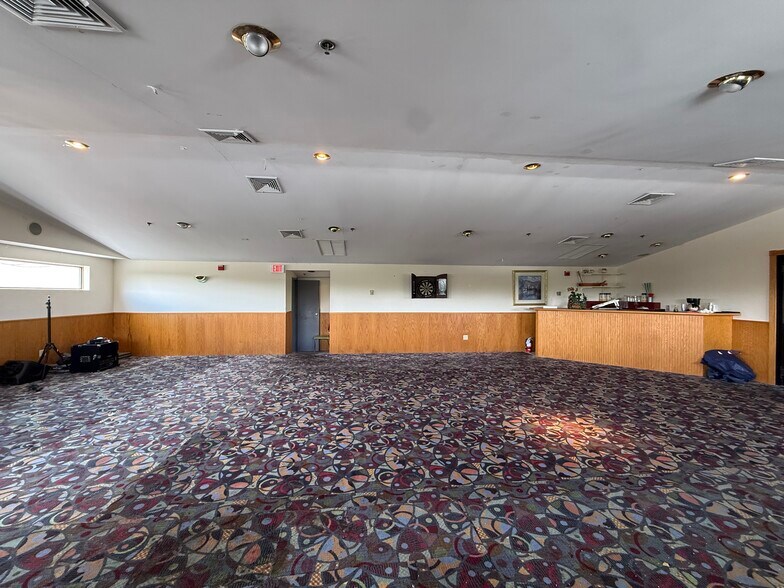 More Photos Of 121 Depot St, Milford Restaurant For Sale
