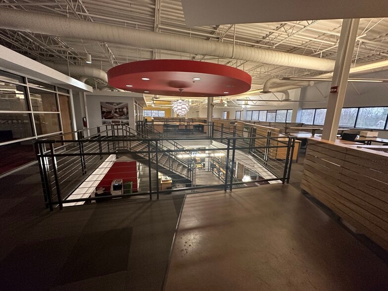 More Photos Of 7007 Discovery Blvd, Dublin Office For Sale