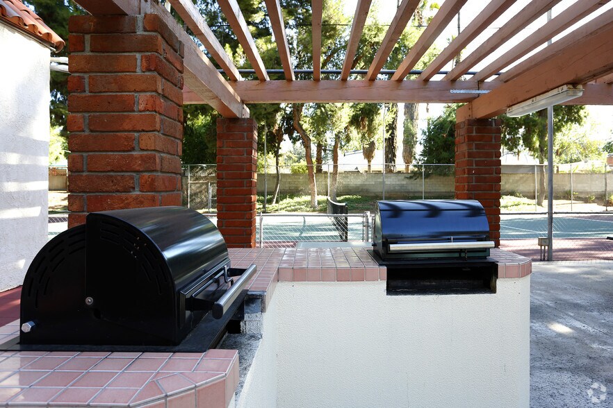 More Photos Of 3131 Arlington Ave, Riverside Apartments For Sale