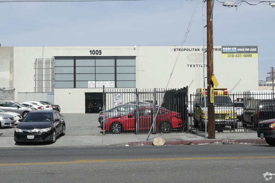 Primary Photo Of 1005 S Central Ave, Los Angeles Showroom For Lease