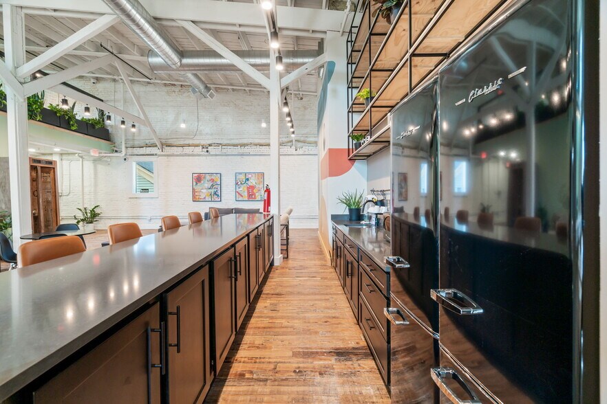 More Photos Of 828 N Broadway St, Knoxville Coworking Space