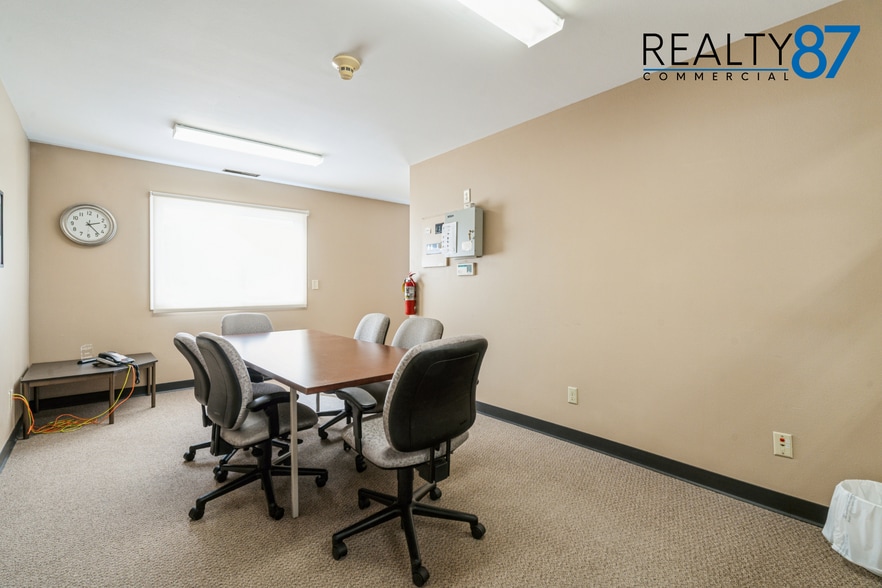 More Photos Of 715 10th Ave SE, Cedar Rapids Shelter For Sale