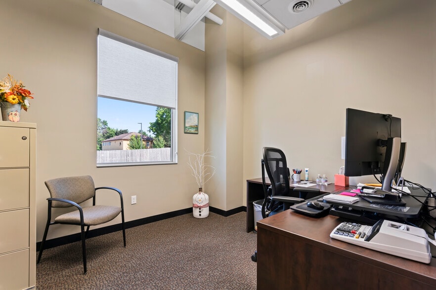 More Photos Of 2200 2nd St SW, Rochester Office For Sale