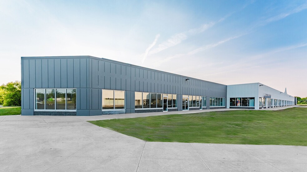 More Photos Of 9911 Avon Lake Rd, Burbank Unknown For Lease