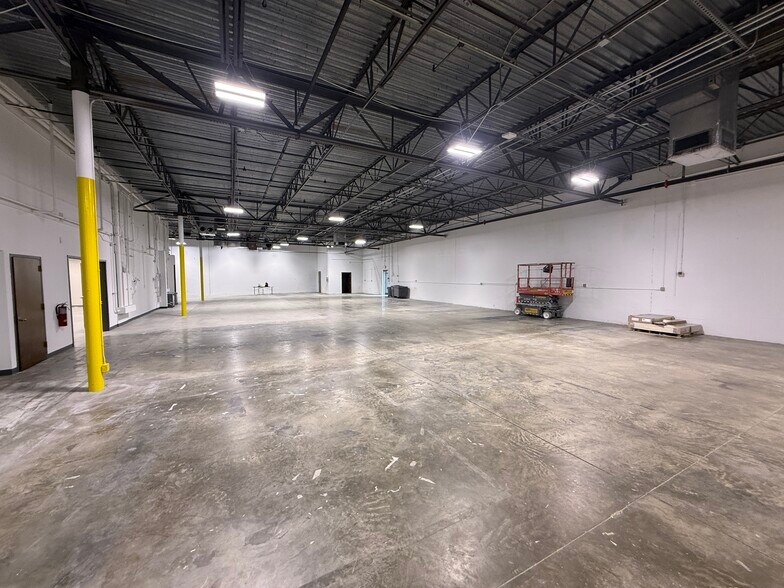 More Photos Of 3001 Kingston Ct SE, Marietta Manufacturing For Lease