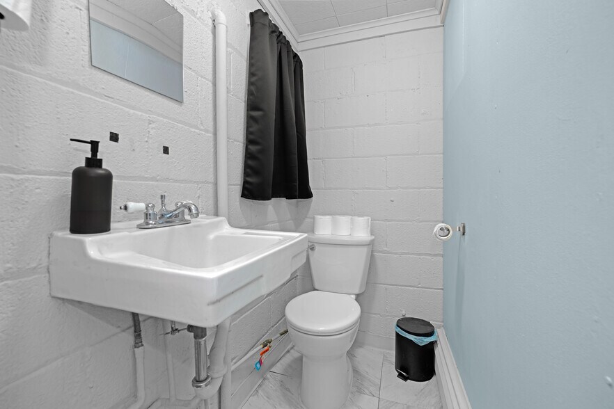 More Photos Of 307 Oak Tree Ave, South Plainfield Storefront Retail Office For Sale