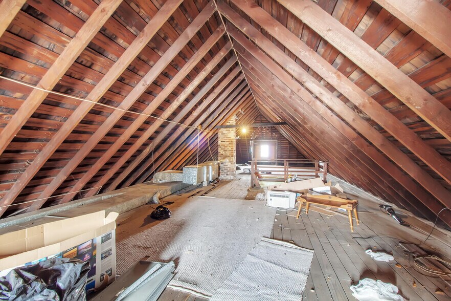 More Photos Of 16 Ellicott Pl, Depew Restaurant For Sale