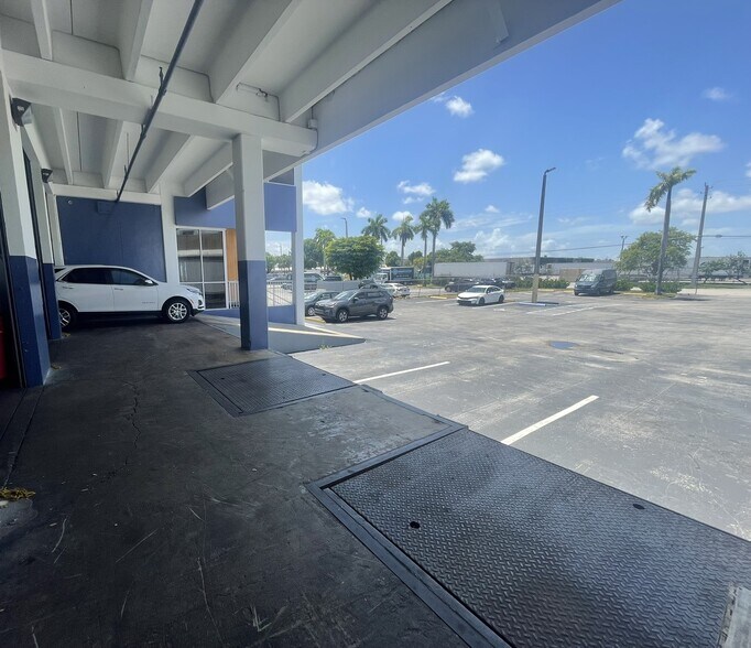 More Photos Of 7315-7335 NW 31st St, Miami Warehouse For Lease