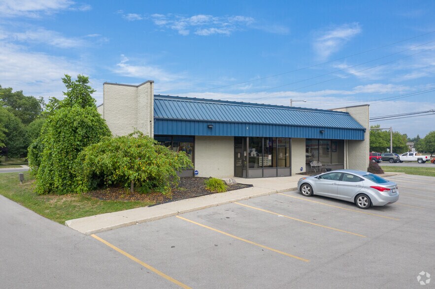 Primary Photo Of 1401-1429 Bernath Pky, Toledo Unknown For Lease