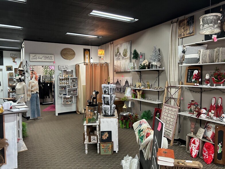 More Photos Of 214-216 E Main Ave, Bismarck Storefront Retail Office For Lease