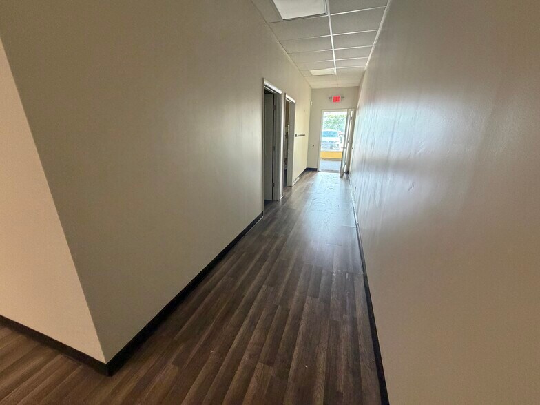 More Photos Of 5867-5873 Mayfield Rd, Mayfield Heights Storefront Retail Office For Lease