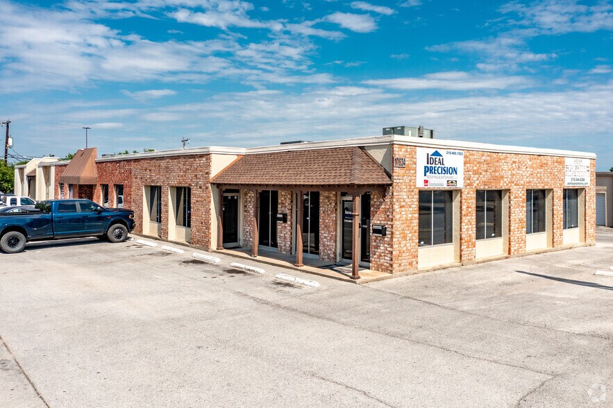 More Photos Of 10646 Gulfdale St, San Antonio Unknown For Lease