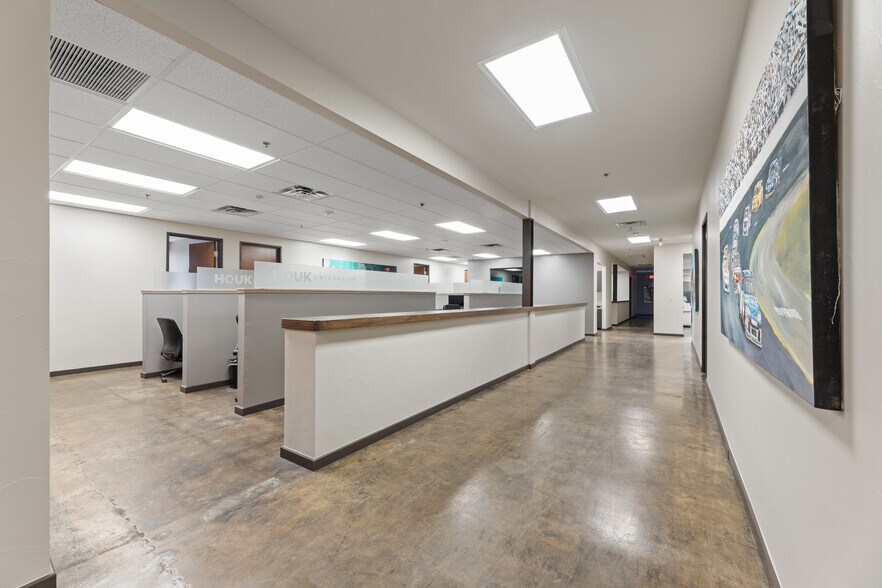 More Photos Of 833 111th St, Arlington Distribution For Lease