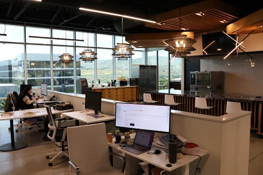 More Photos Of 4421 N Thanksgiving Way, Lehi Office For Lease