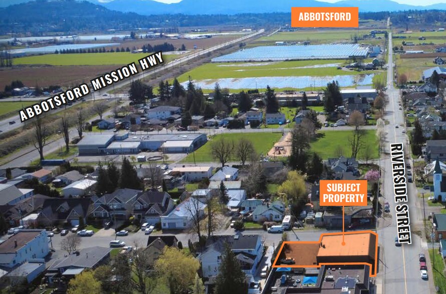 More Photos Of 5814 Riverside St, Abbotsford Storefront Retail Office For Sale