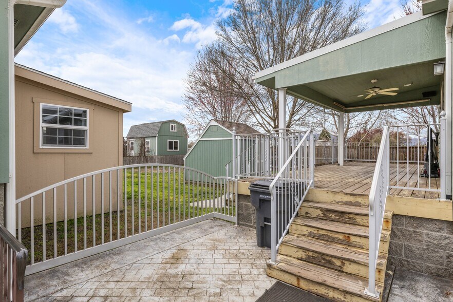 More Photos Of 802 E Vilas Rd, Medford Light Manufacturing For Sale