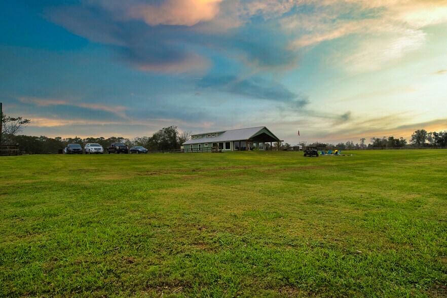 More Photos Of 3559 FM 521 Rd, Brazoria Specialty For Sale