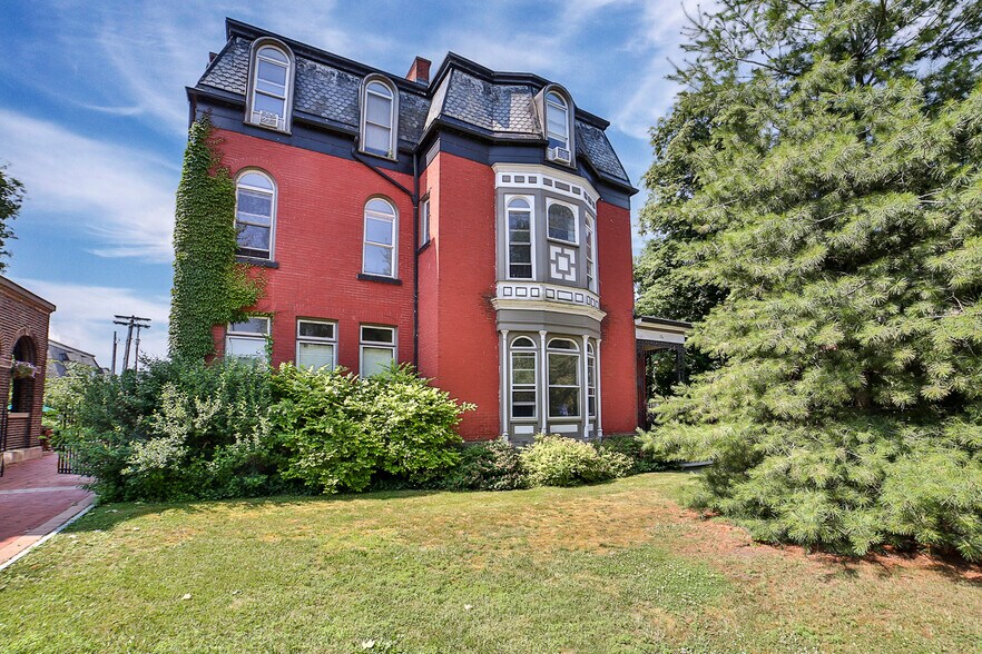 More Photos Of 176 North St, Buffalo Apartments For Sale