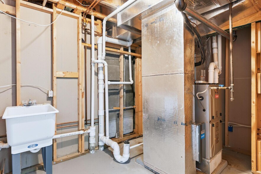 More Photos Of 244 Wilson Dr, Xenia Medical For Sale