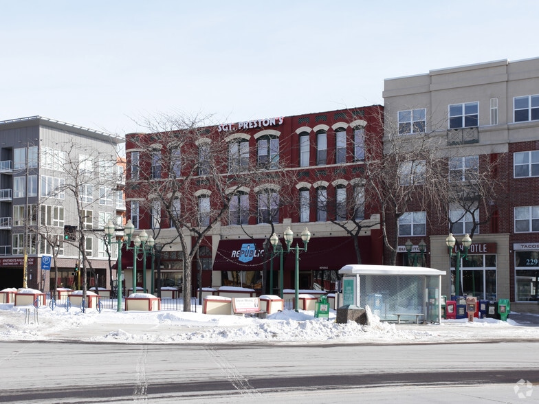 More Photos Of 221-225 Cedar Ave S, Minneapolis Apartments For Lease