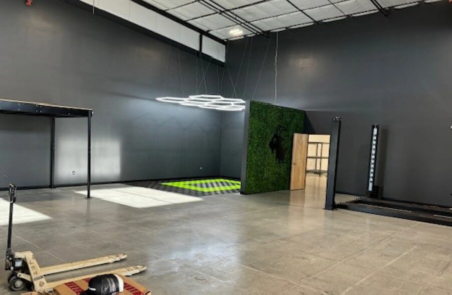 More Photos Of 2640 E State Ave, Meridian Industrial For Lease