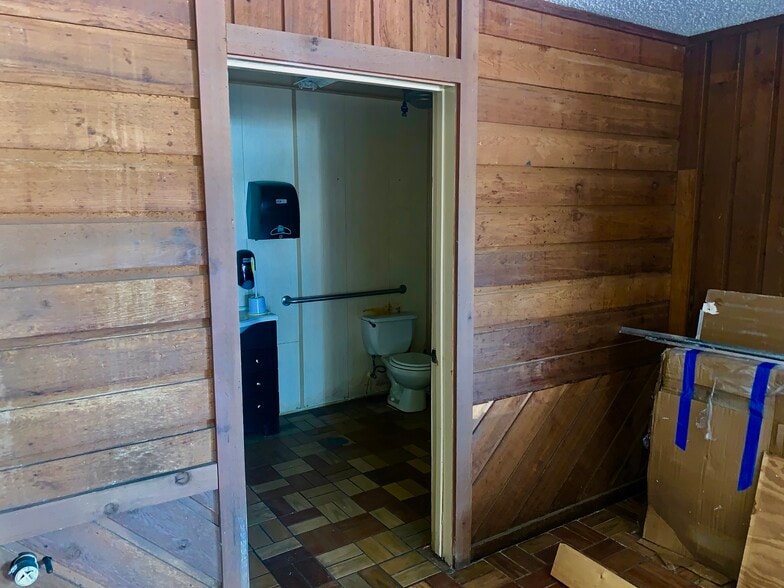 More Photos Of 1526 Pat Booker Rd, Universal City Storefront Retail Office For Sale