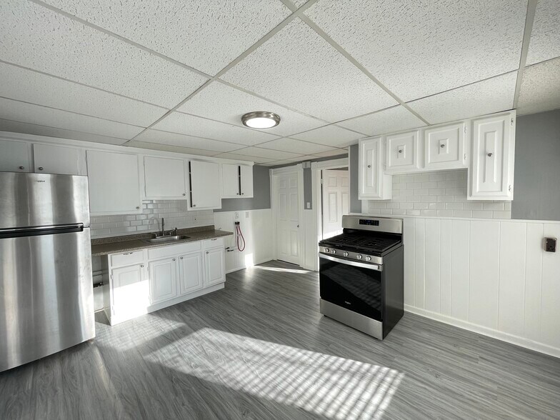 More Photos Of 7 Broadway, Pembroke Multifamily For Sale