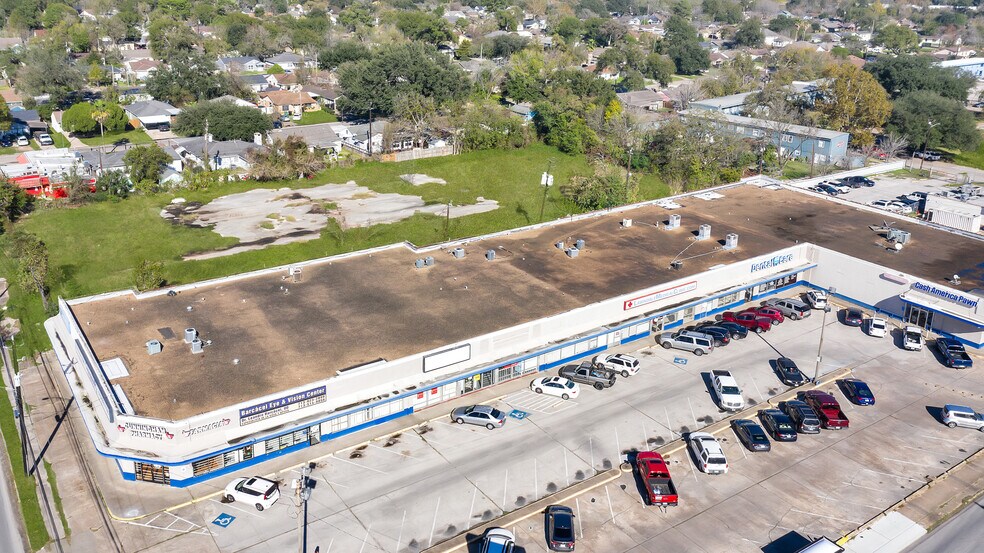 More Photos Of 7101 Lawndale St, Houston Unknown For Sale
