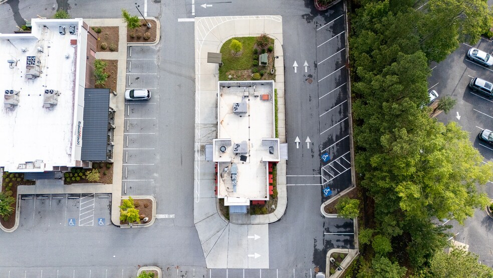 More Photos Of 2021 Commerce Dr N, Peachtree City General Retail For Sale