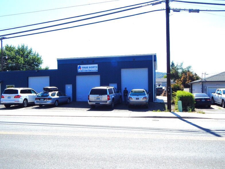 Primary Photo Of 3986 Carnes Rd, Roseburg Service For Lease