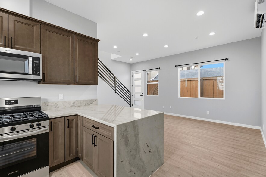 More Photos Of 7128 E Hyatt St, San Diego Apartments For Sale