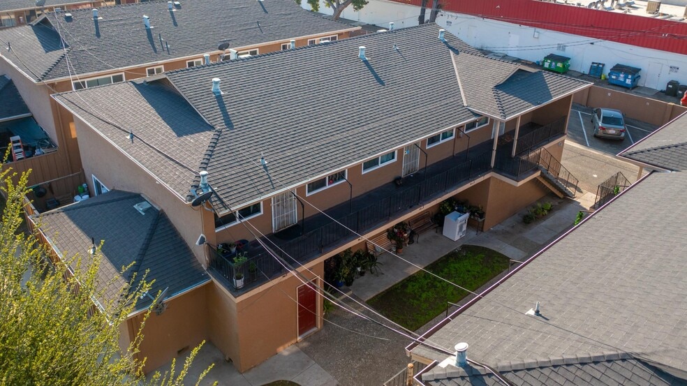 More Photos Of 110 Roundtable Dr, San Jose Apartments For Sale