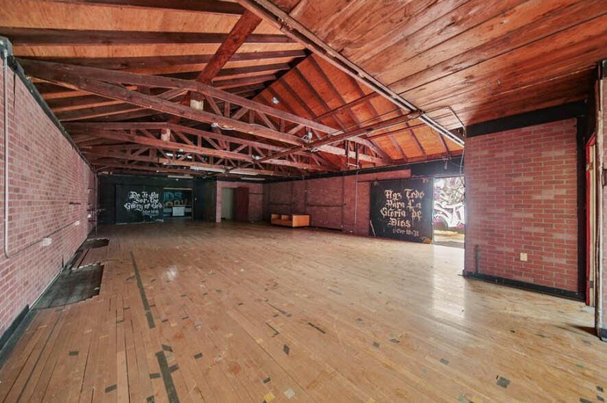 More Photos Of 7629 Harrisburg Blvd, Houston Land For Lease