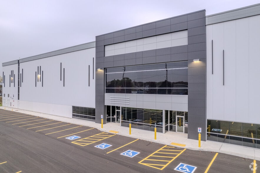 More Photos Of 4385 Mainway, Burlington Warehouse For Lease