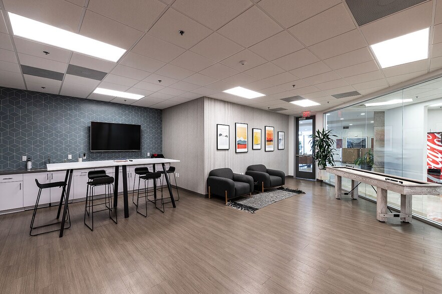 More Photos Of 22601 N 19th Ave, Phoenix Office For Sale