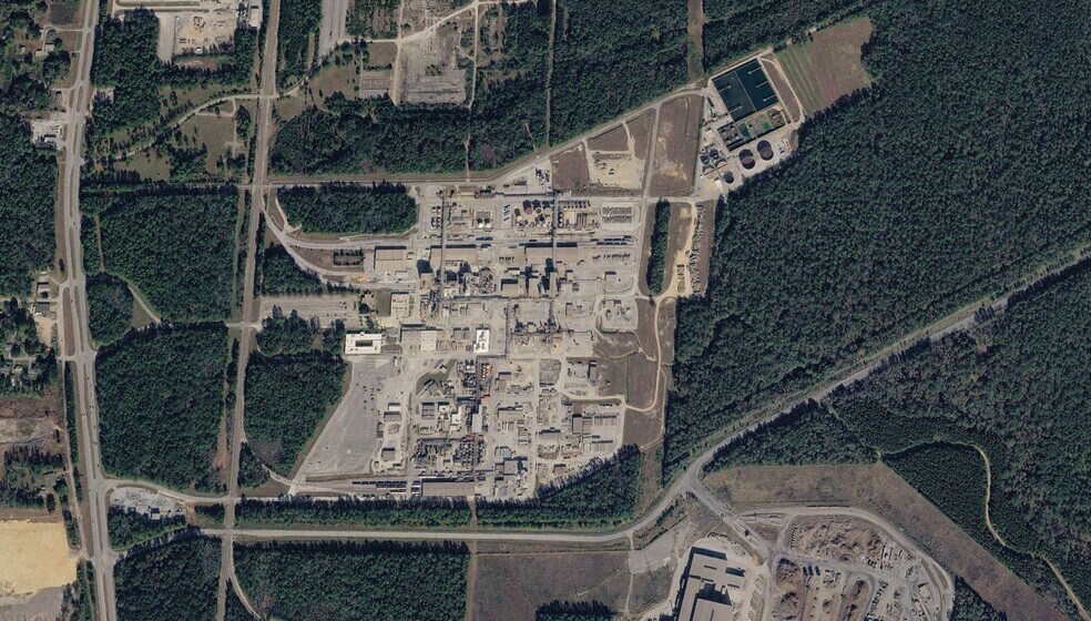 More Photos Of 12650 U.S. 43 Hwy, Axis Manufacturing For Sale